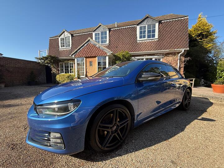 Volkswagen Scirocco 2.0 TDI BlueMotion Tech R-Line DSG Euro 6 (s/s) 3dr