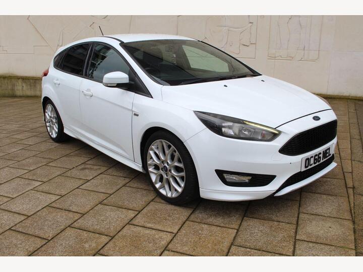 Ford FOCUS 1.0T EcoBoost ST-Line Euro 6 (s/s) 5dr