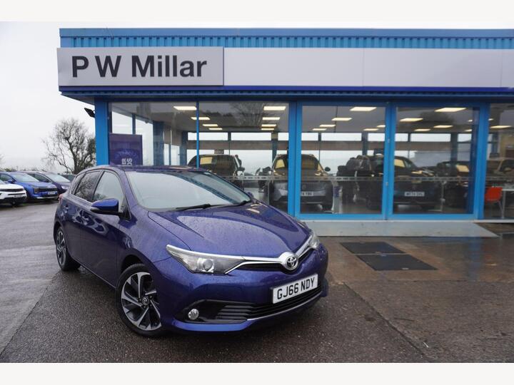 Toyota Auris 1.2 VVT-i Design Euro 6 (s/s) 5dr Toyota Auris 1.2 VVT-i Design Euro 6 (s/s) 5dr