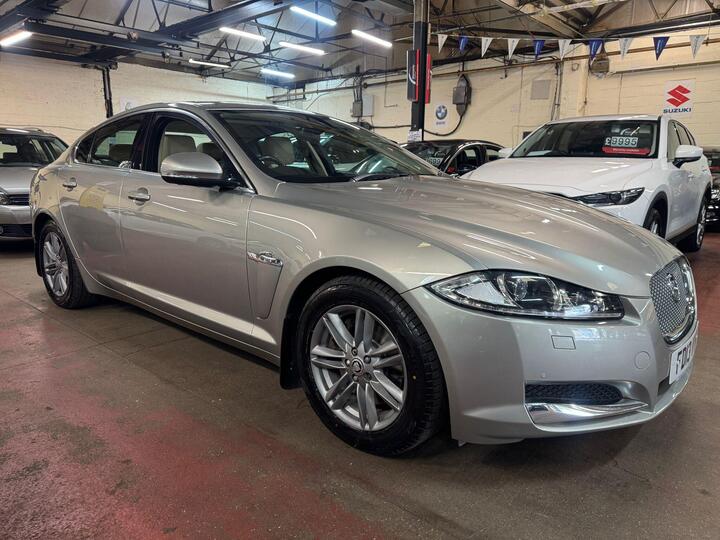 Jaguar XF 2.2d Luxury Auto Euro 5 (s/s) 4dr
