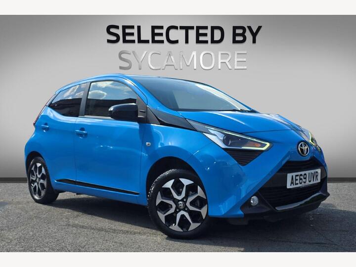 Toyota AYGO 1.0 VVT-i X-trend Funroof X-shift Euro 6 5dr