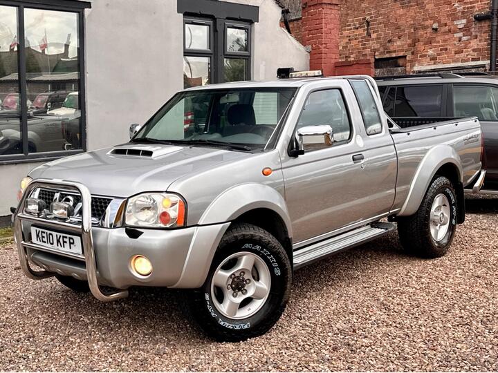 Nissan Navara (NP300) D22 King Cab - Left Hand Drive