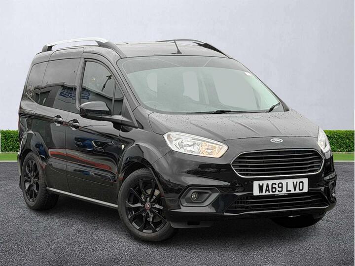Ford Tourneo Courier 1.0 EcoBoost Titanium Euro 6 5dr Ford Tourneo Courier 1.0 EcoBoost Titanium Euro 6 5dr