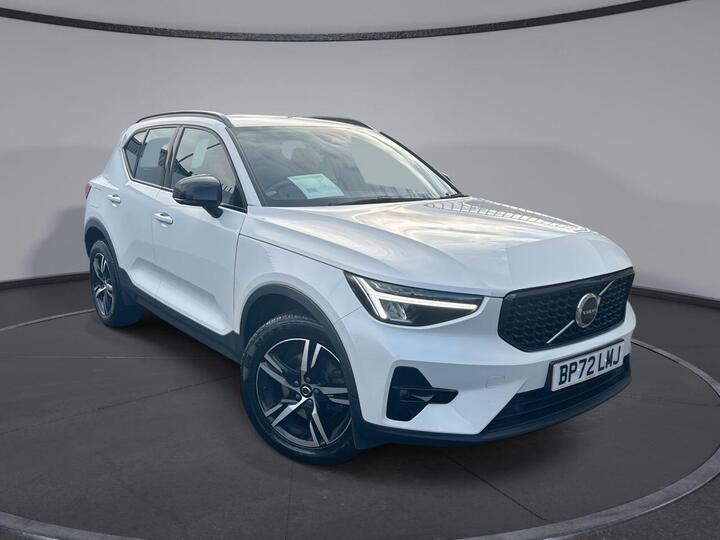 Volvo XC40 2.0 B3 MHEV Plus DCT Auto Euro 6 (s/s) 5dr