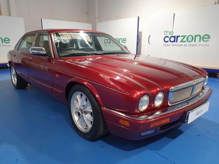 Jaguar XJ 4.0 XJ6 LWB Saloon 4dr
