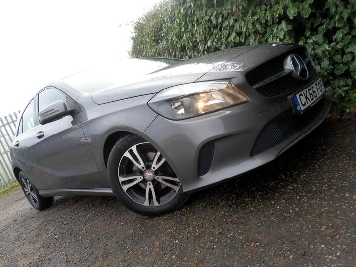 Mercedes-Benz A-CLASS 1.5 A180d SE Euro 6 (s/s) 5dr