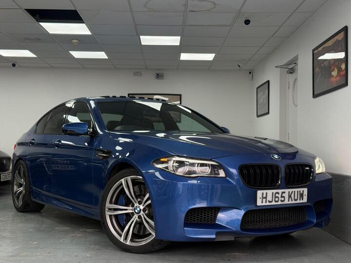 BMW M5 4.4 V8 DCT Euro 6 (s/s) 4dr
