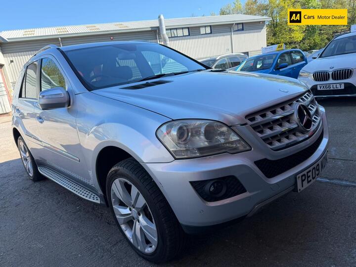 Mercedes-Benz M Class 3.0 ML320 CDI V6 Sport Tiptronic 4WD Euro 4 5dr