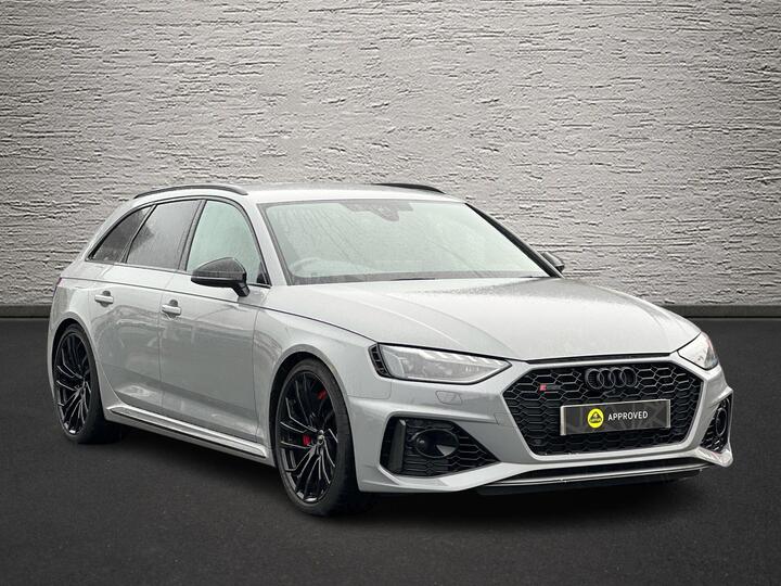 Audi RS4 Avant 2.9 TFSI V6 Carbon Black Tiptronic Quattro Euro 6 (s/s) 5dr Audi RS4 Avant 2.9 TFSI V6 Carbon Black Tiptronic Quattro Euro 6 (s/s) 5dr