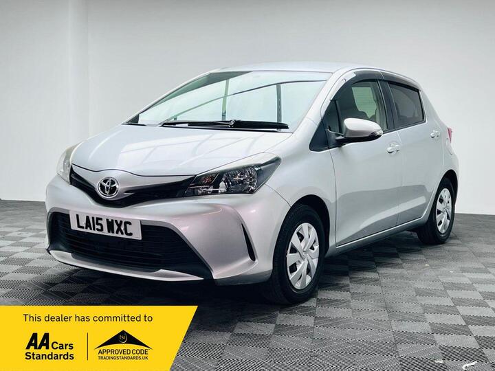 Toyota Yaris 1.33 Dual VVT-i TR Multidrive S Euro 5 5dr Toyota Yaris 1.33 Dual VVT-i TR Multidrive S Euro 5 5dr