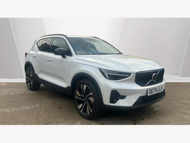 Volvo XC40 2.0 B3 MHEV Ultra Dark DCT Auto Euro 6 (s/s) 5dr