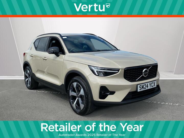 Volvo XC40 2.0 B3 MHEV Plus Dark DCT Auto Euro 6 (s/s) 5dr