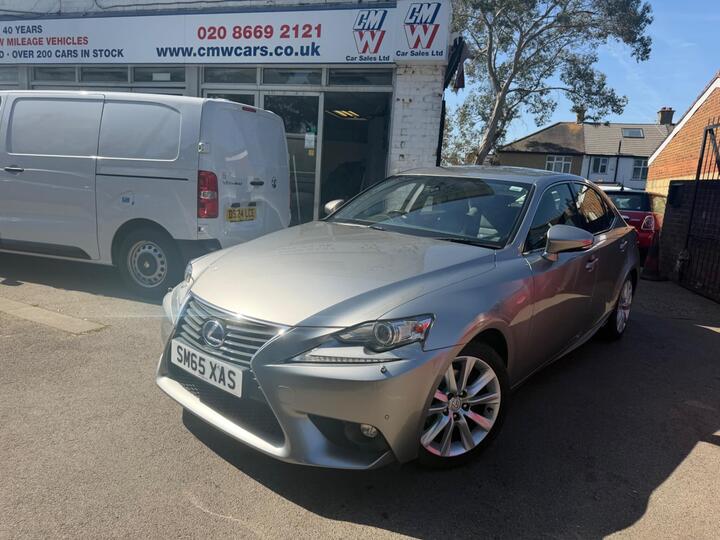 Lexus IS 2.5 300h Advance E-CVT Euro 6 (s/s) 4dr