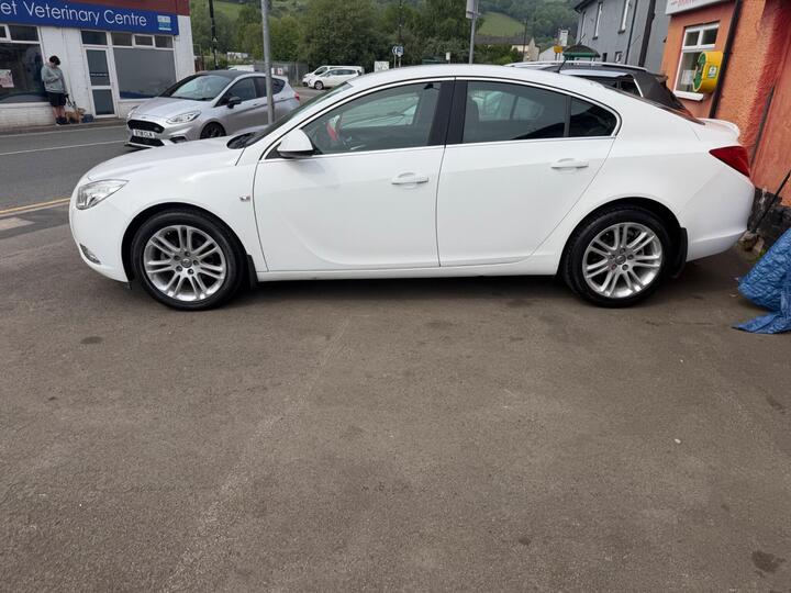 Vauxhall Insignia 1.8 16V Exclusiv Euro 5 5dr