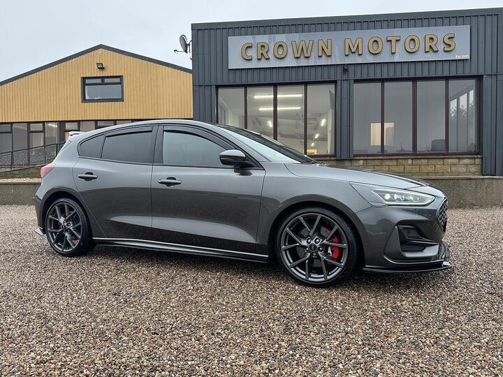 Ford Focus 2.3T EcoBoost ST Auto Euro 6 (s/s) 5dr