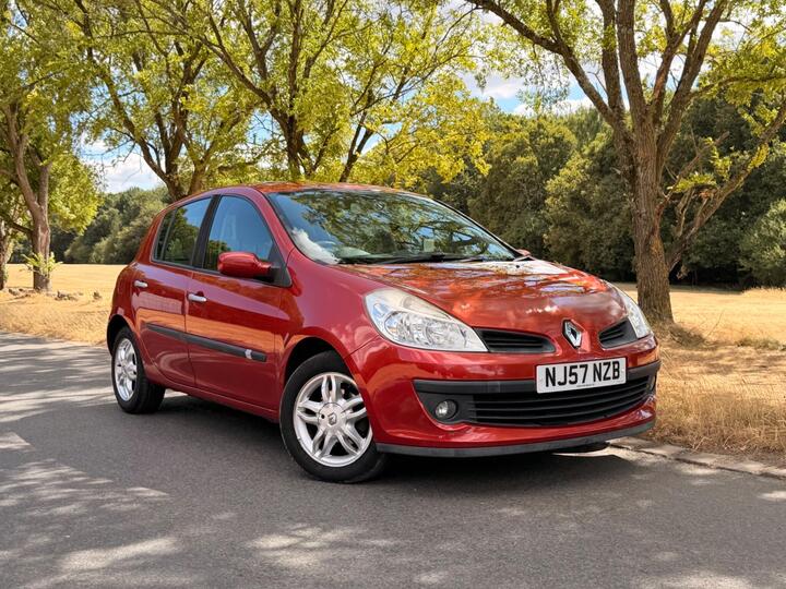 Renault Clio 1.6 VVT Privilege 5dr