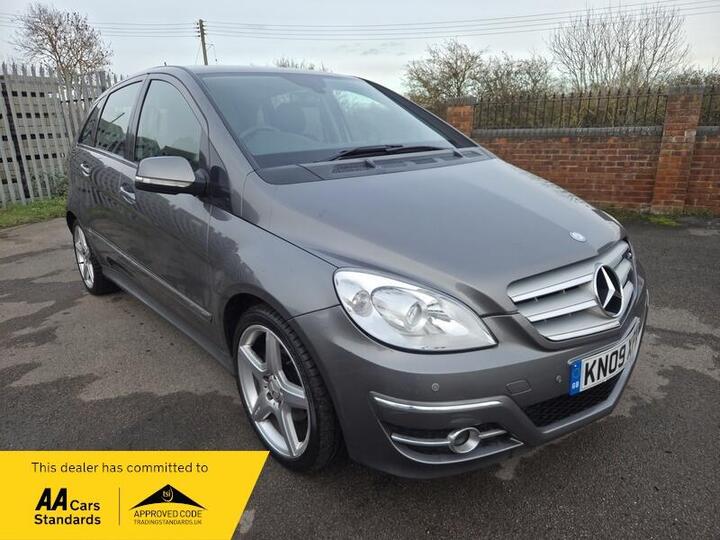Mercedes-Benz B Class 2.0 B200 CDI Sport CVT 5dr Mercedes-Benz B Class 2.0 B200 CDI Sport CVT 5dr