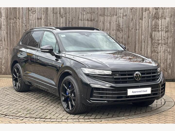 Volkswagen Touareg 3.0 V6 TSI EHybrid 14.3kWh R Tiptronic 4Motion Euro 6 (s/s) 5dr Volkswagen Touareg 3.0 V6 TSI EHybrid 14.3kWh R Tiptronic 4Motion Euro 6 (s/s) 5dr