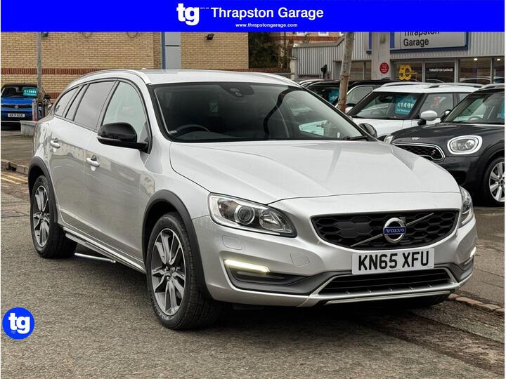 Volvo V60 Cross Country 2.0 D3 Lux Nav Auto Euro 6 (s/s) 5dr
