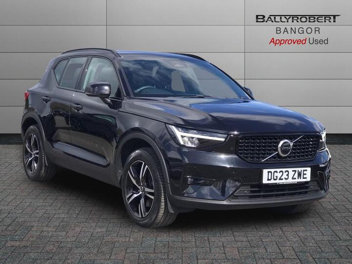 Volvo XC40 2.0 B3 MHEV Plus Dark DCT Auto Euro 6 (s/s) 5dr