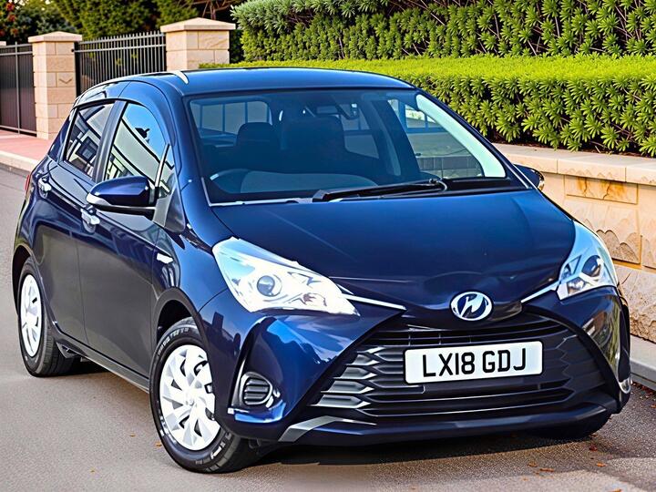 Toyota Yaris 1.5 VVT-h Icon Tech E-CVT Euro 6 (s/s) 5dr
