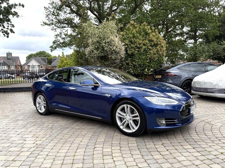 Tesla Model S 90D (Dual Motor) Auto 4WD 5dr (Nav) Tesla Model S 90D (Dual Motor) Auto 4WD 5dr (Nav)