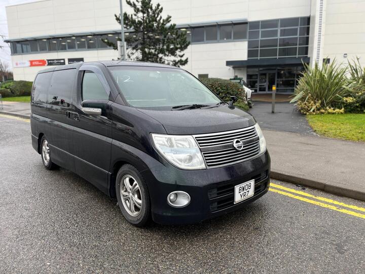 Nissan Elgrand 2.5 V6 HIGHWAY STAR 8 SEATS AUTOMATIC
