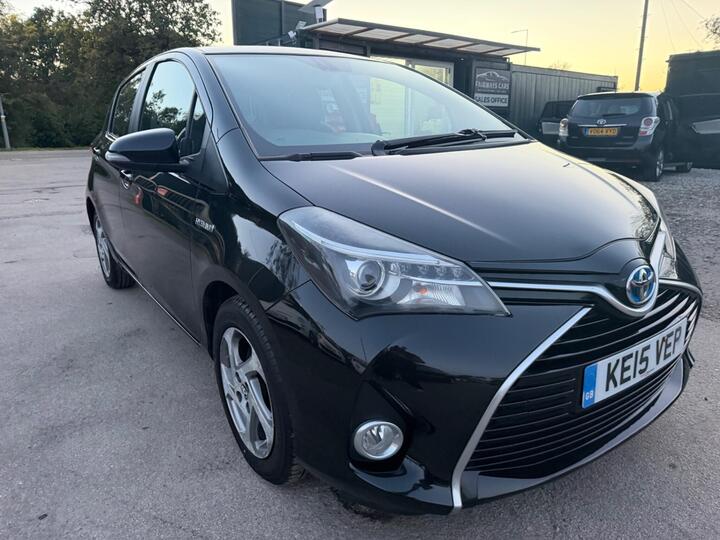 Toyota Yaris 1.5 VVT-h Excel E-CVT Euro 6 5dr (15in Alloy)