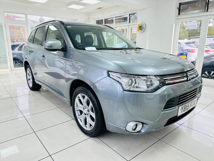 Mitsubishi Outlander 2.0h 12kWh GX4h CVT 4WD Euro 5 (s/s) 5dr Mitsubishi Outlander 2.0h 12kWh GX4h CVT 4WD Euro 5 (s/s) 5dr