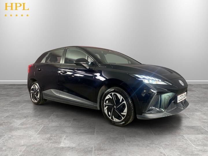 MG MG4 64kWh SE Long Range Auto 5dr