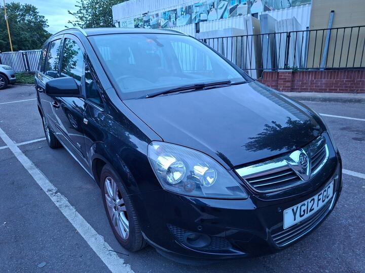 Vauxhall Zafira 1.6 16V Design Euro 5 5dr (SNav) Vauxhall Zafira 1.6 16V Design Euro 5 5dr (SNav)