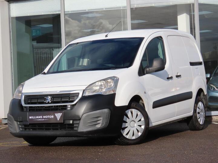 Peugeot PARTNER 1.6 BlueHDi 850 S Panel Van 4dr Diesel Manual L1 (s/s) (110 G/km, 100 Bhp) LONG MOT, ULEZ FREE Peugeot PARTNER 1.6 BlueHDi 850 S Panel Van 4dr Diesel Manual L1 (s/s) (110 G/km, 100 Bhp) LONG MOT, ULEZ FREE