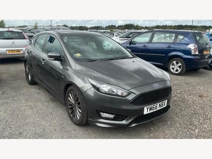Ford Focus 1.0T EcoBoost ST-Line Euro 6 (s/s) 5dr