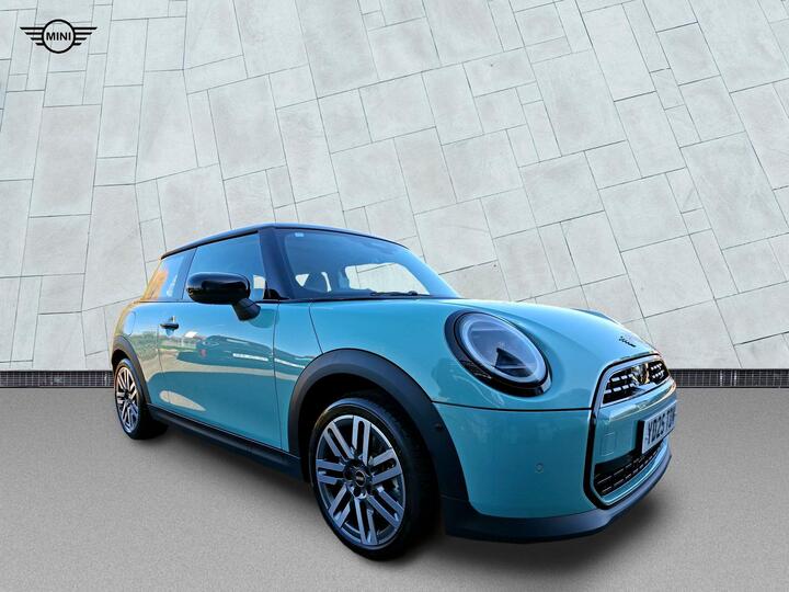 MINI Cooper 1.5C Classic Steptronic Euro 6 (s/s) 3dr