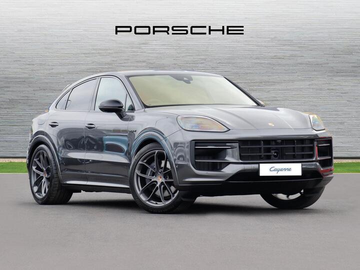 Porsche Cayenne 3.0 V6 E-Hybrid 25.9kWh Black Edition TiptronicS 4WD Euro 6 (s/s) 5dr
