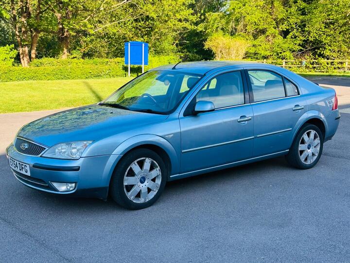 Ford Mondeo 2.0 Ghia X 5dr