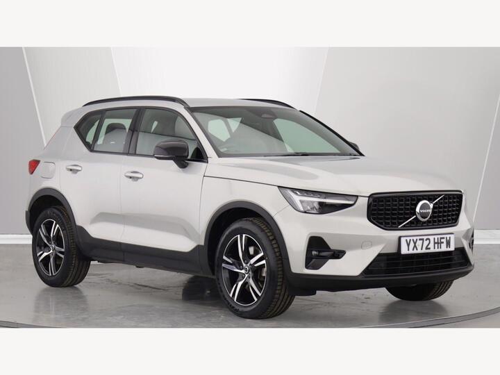 Volvo XC40 2.0 B3 MHEV Plus Dark DCT Auto Euro 6 (s/s) 5dr