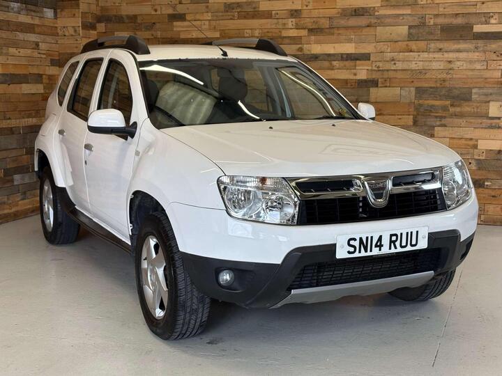 Dacia Duster 1.5 DCi Laureate Euro 5 5dr Dacia Duster 1.5 DCi Laureate Euro 5 5dr