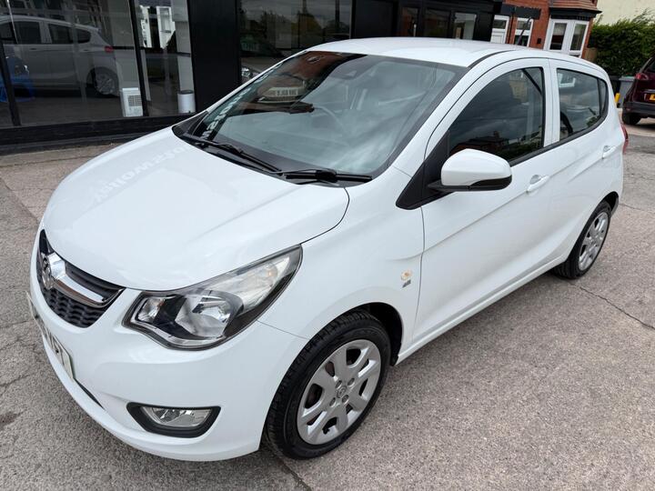 Vauxhall Viva 1.0i SE Euro 6 5dr (a/c) Vauxhall Viva 1.0i SE Euro 6 5dr (a/c)