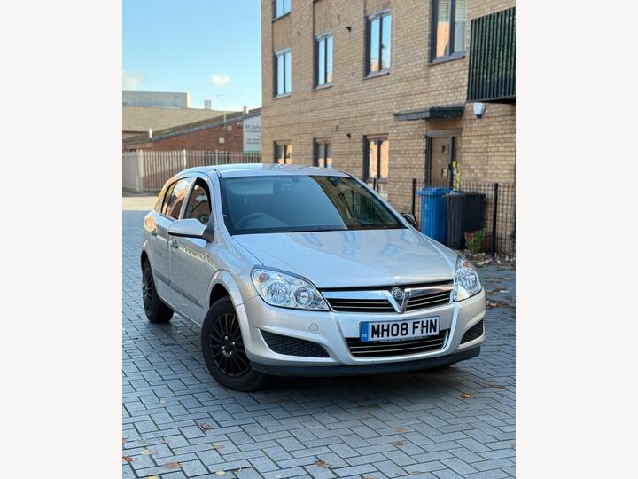 Vauxhall Astra 1.8i 16v Life 5dr Vauxhall Astra 1.8i 16v Life 5dr