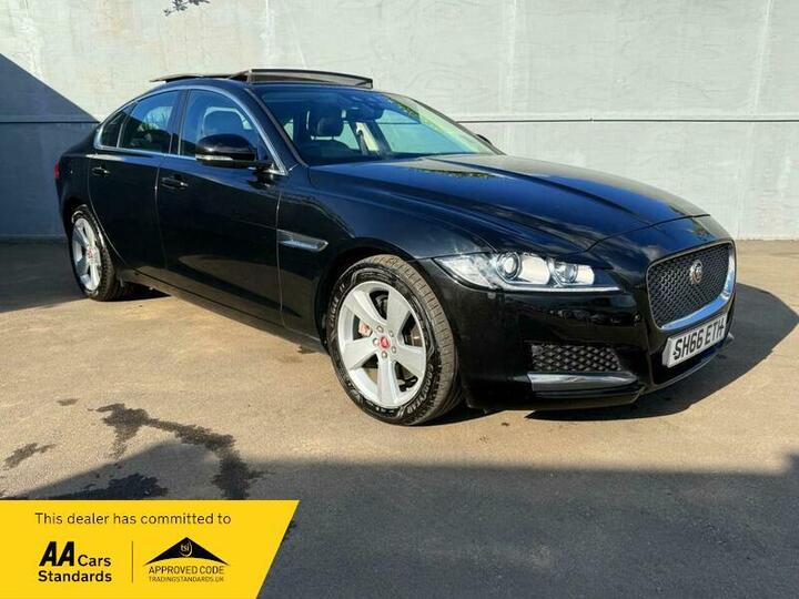 Jaguar XF 2.0d Portfolio Auto Euro 6 (s/s) 4dr