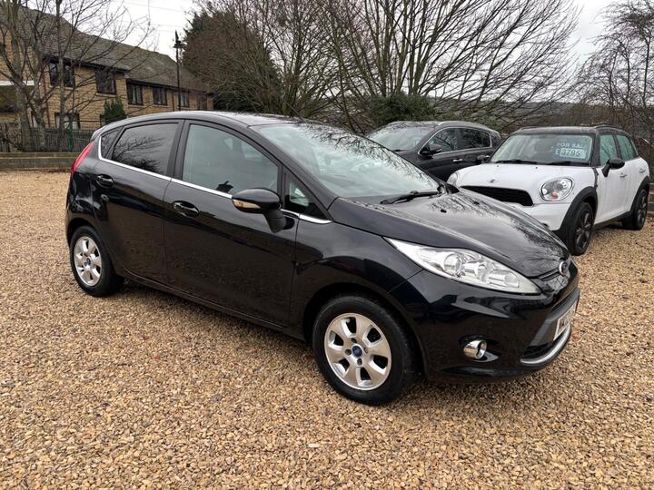 Ford Fiesta 1.6 TDCi ECOnetic DPF Titanium 5dr