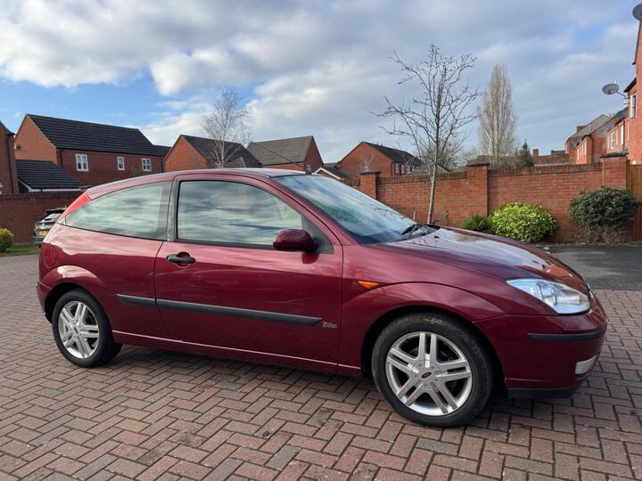 Ford Focus 2.0 Zetec 5dr