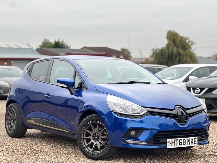Renault Clio 0.9 TCe Iconic Euro 6 (s/s) 5dr Renault Clio 0.9 TCe Iconic Euro 6 (s/s) 5dr