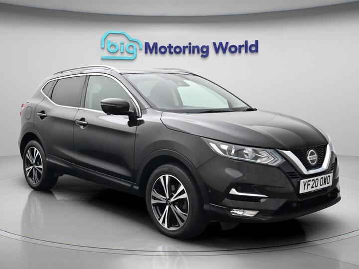 Nissan Qashqai 1.3 DIG-T N-Connecta Euro 6 (s/s) 5dr