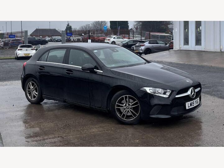 Mercedes-Benz A CLASS HATCHBACK 1.3 A180 SE Euro 6 (s/s) 5dr