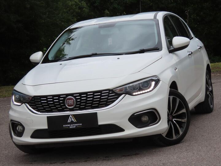 Fiat Tipo 1.4 MPI Lounge Euro 6 5dr