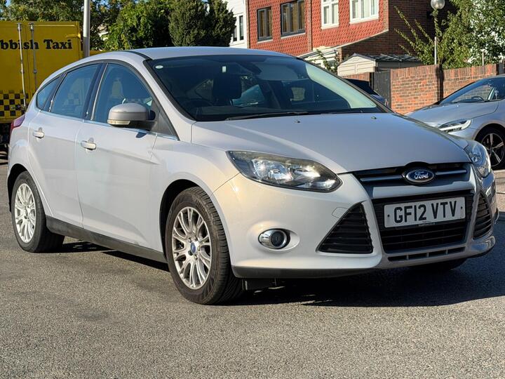 Ford Focus 1.6 Titanium Powershift Euro 5 5dr