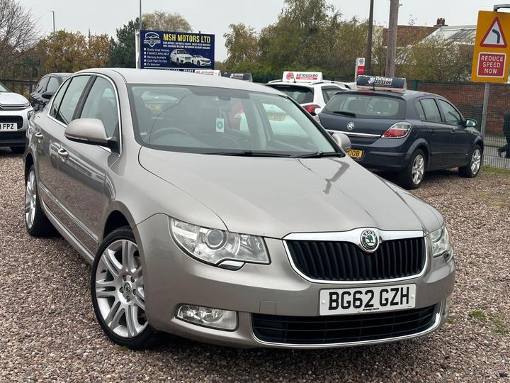 Skoda Superb 2.0 TDI Elegance Euro 5 5dr