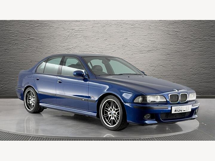 BMW M5 4.9i 4dr